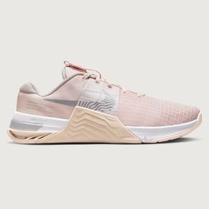 New in Box! Women’s Nike Metcon 8 Soft Pink / Silver Size 6 // Training Sneakers